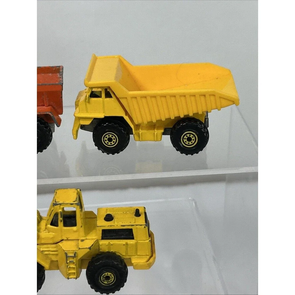 Vtg Hot Wheels Construction Lot Peterbilt Dump Cement Tow Truck Front Loader